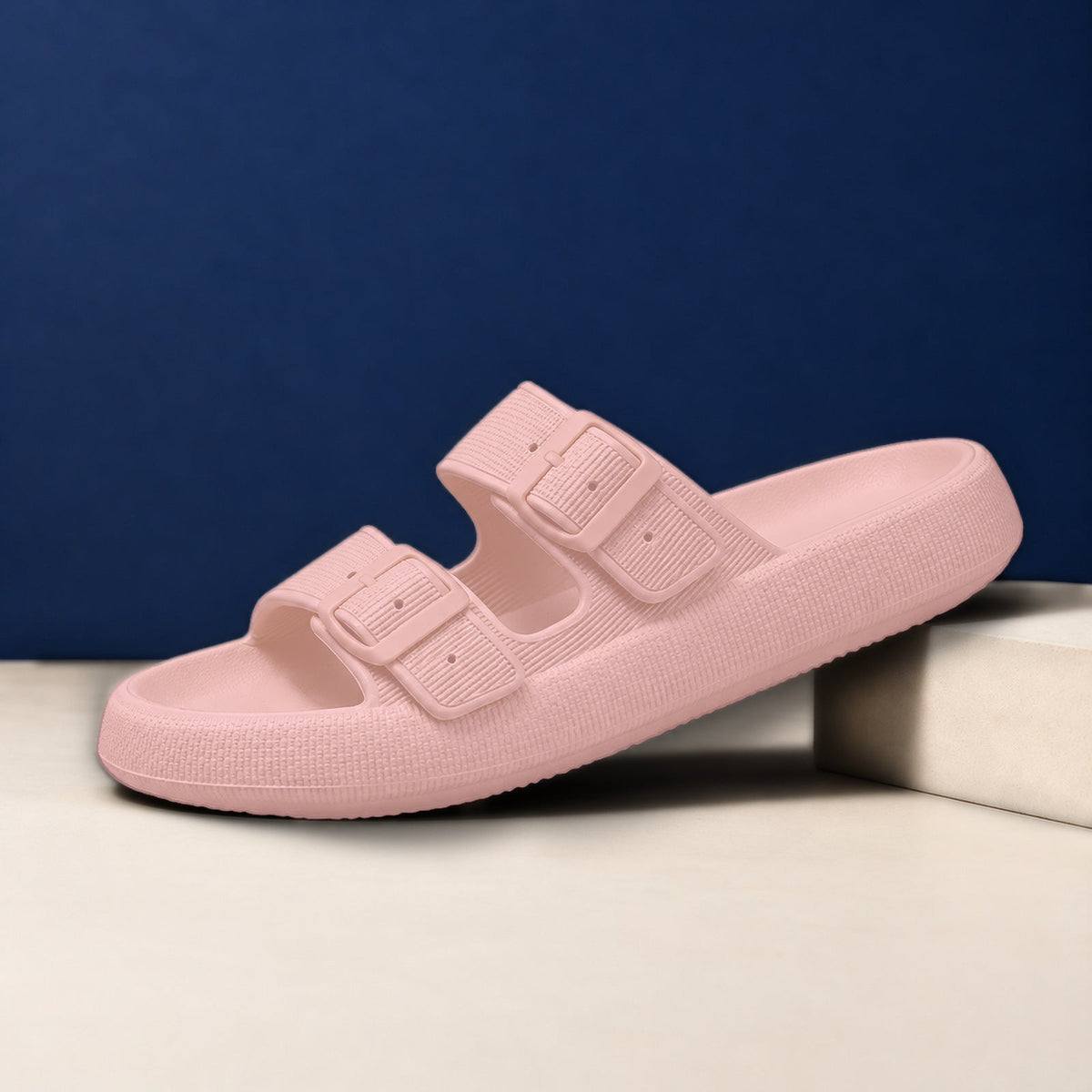 Comfort Çift Toka Terlik – Pembe, yandan görünüm